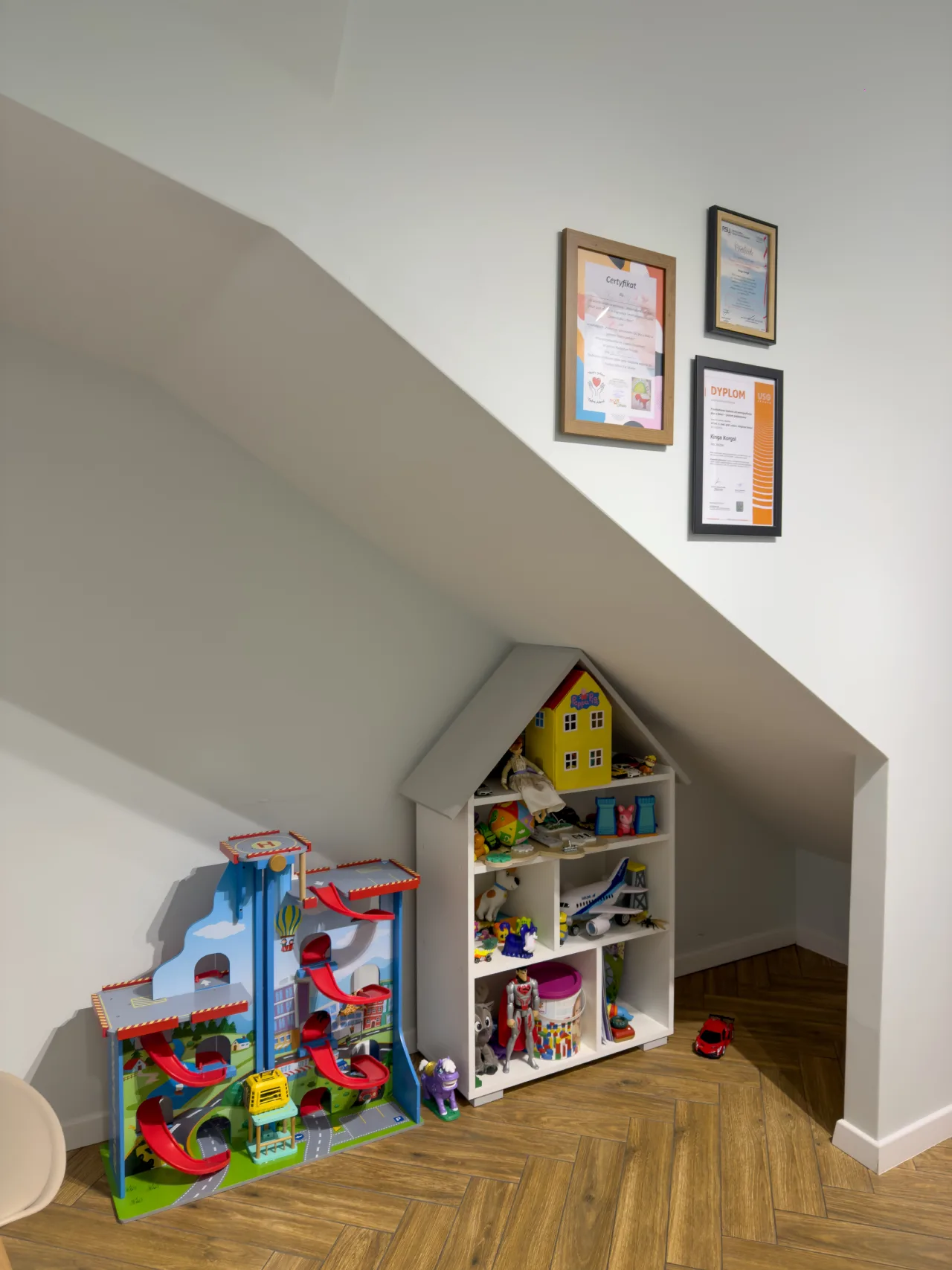 zabawki dla dzieci w gabinecie pediatrycznym kingi korgol